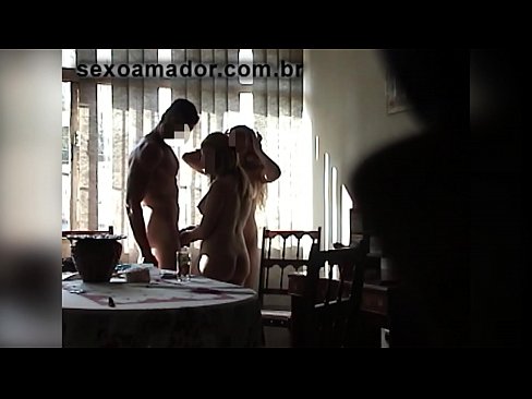 ❤️ Sexveninder inviterer en kæmpe mand og en trekant med ham ️ Fucking at da.videolucrativo.top